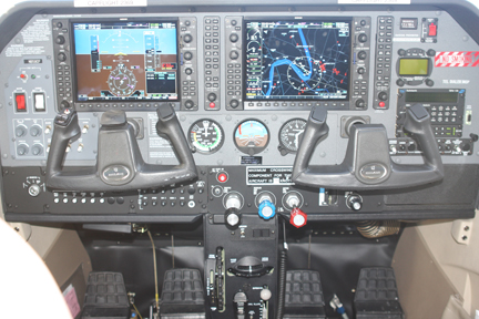 G1000_Cockpit_w_GFC700_image_109348754397D.jpg